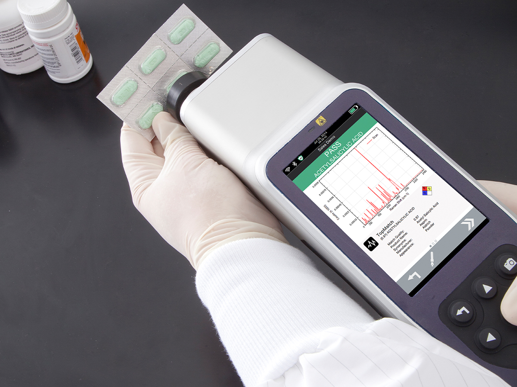 <strong>Progeny - zaawansowany przenośny spektrometr Ramana 1064 nm</strong><br/><strong>Laboratoryjna precyzja w urządzeniu przenośnym.</strong>